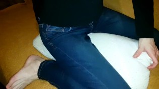 Teen pillow humping cum Dry pillow hump orgasm